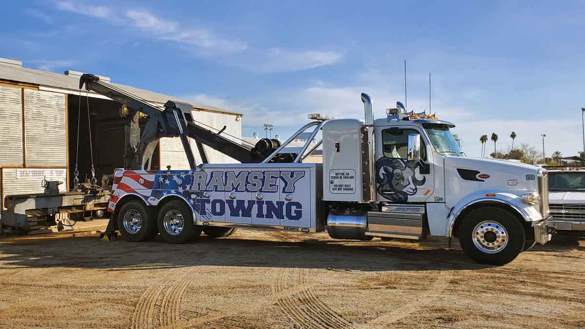 Commercial Truck Towing I 10